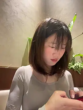 littleqiu Pertunjukan Webcam