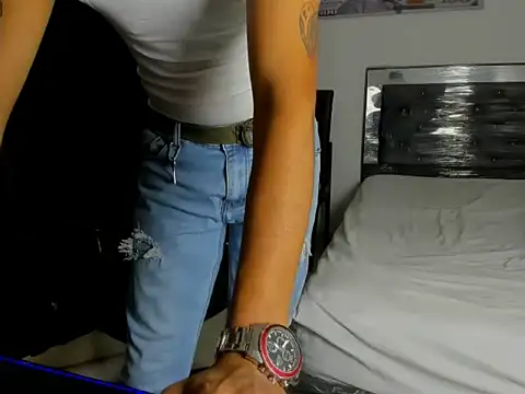 badboy_master Adlı Modelin Web Kamerası Şovu