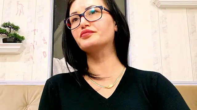 HellenDesire Chat XXX live