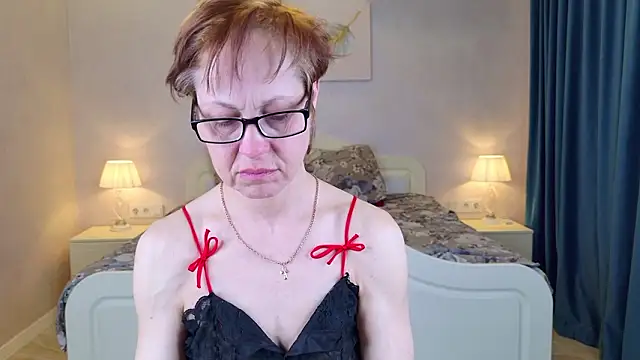 LioraWeiss 现场XXX聊天