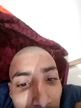 Rajkumarbigblackcock@xh élő XXX-chatje