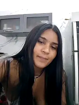 Zoe_Renata Show in webcam