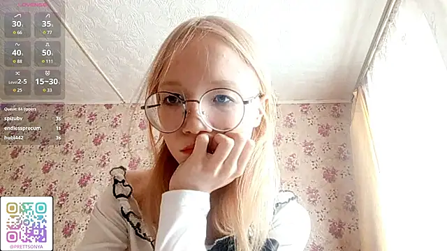 SoniqBlissn Webbikameraesitys