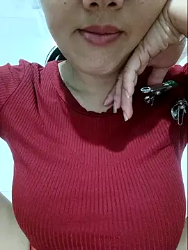 دردشة Shine_Mai الجنسية المباشرة