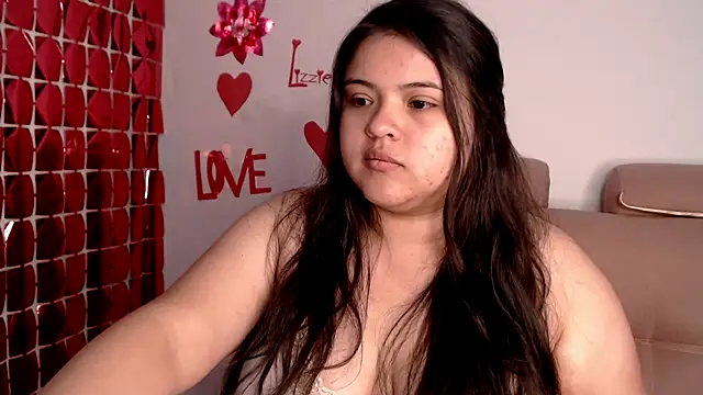 lizzie_c: онлайн-секс-чат