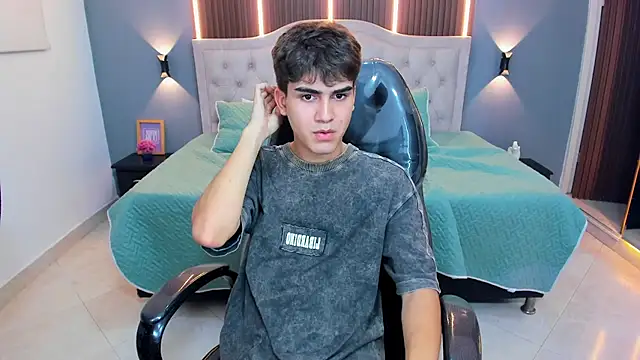 Chat XXX Live Tommy18__