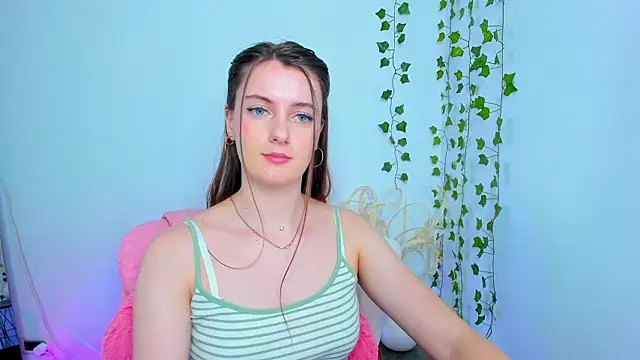 Blush_flowwer Adlı Modelin Canlı XXX Sohbeti