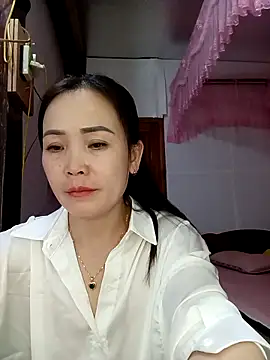 Feeling-hot Adlı Modelin Canlı XXX Sohbeti