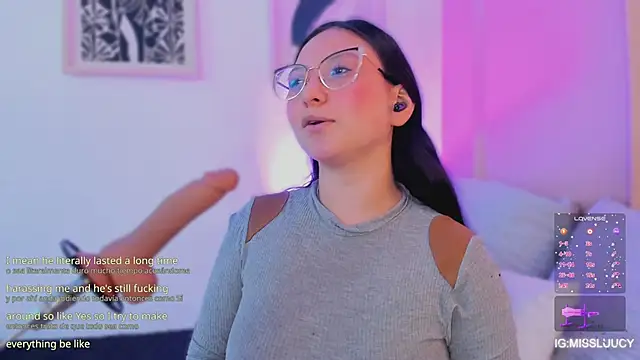 Czat XXX na żywo – lucy_neil