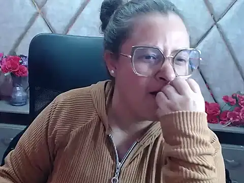 Sarah_Boobs_ Chat XXX live