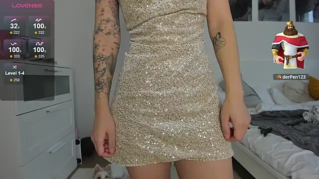 ChloeTayaa 现场XXX聊天