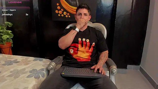 Johan_Williams_07: онлайн-секс-чат