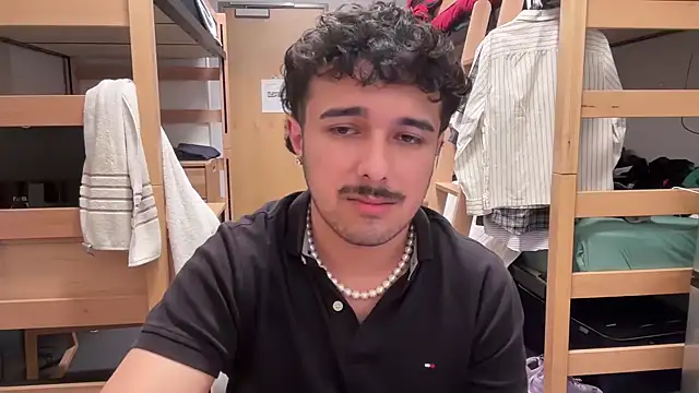 Pokazy przed kamerką – Gorillabutt1414