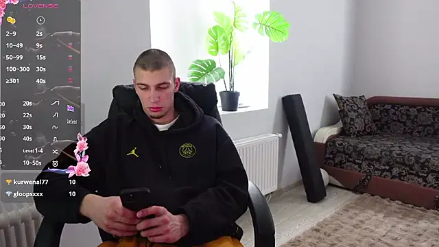 Онлайн чат XXX Ryan_Dozer