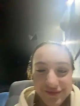 MiaTee Chat XXX in diretta