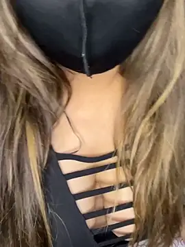 _Hot_Rossy élő XXX-chatje