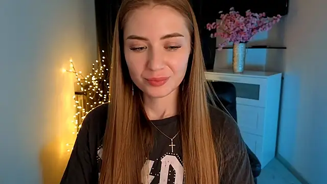 Alice_Chain Live XXX Chat