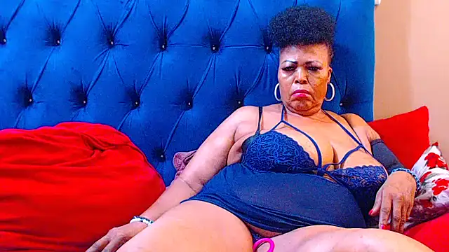 Chat XXX en directo de ebonycandy10