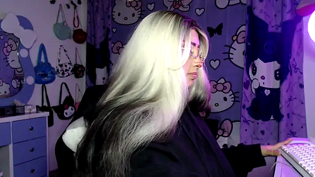 lussyevans24's Live XXX Chat