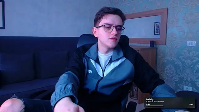 Онлайн чат XXX FelixStarkk