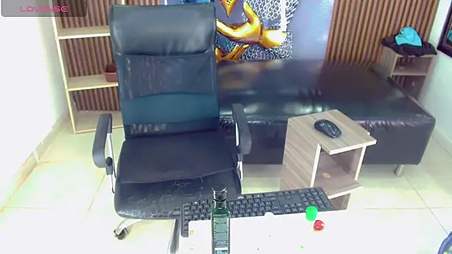 XXX chat uživo modela DaviidBuckx_