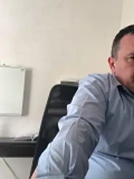 Mike8523 élő XXX-chatje