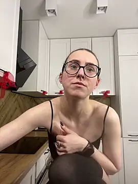 MartiniiSelenna's Live XXX Chat