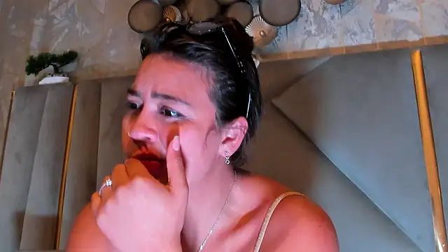 KimDevinne Chat XXX in diretta