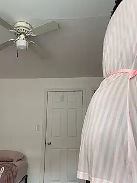 XXX chat uživo modela mochamimi