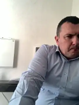 Mike8523 – Naživo XXX chat