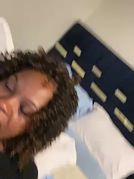 Dellah27 live XXX chat