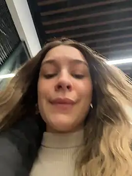 Chat +18 de SashaCatt ao vivo