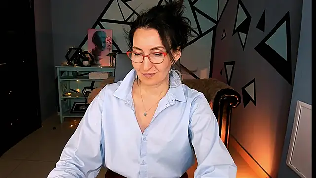 UnaTerra Adlı Modelin Canlı XXX Sohbeti