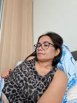 kittybabe69 live XXX chat