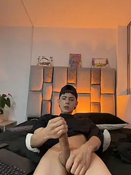 Sebastian_Reed: απευθείας συνομιλία ΧΧΧ