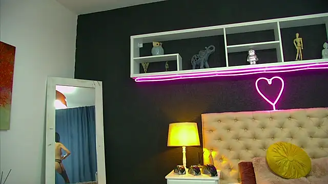 แชท XXX สดของ TaniaKaverina