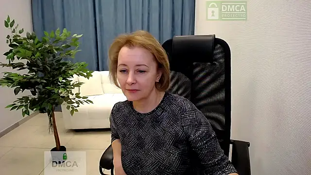 MONA_Wのウェブカメラショー