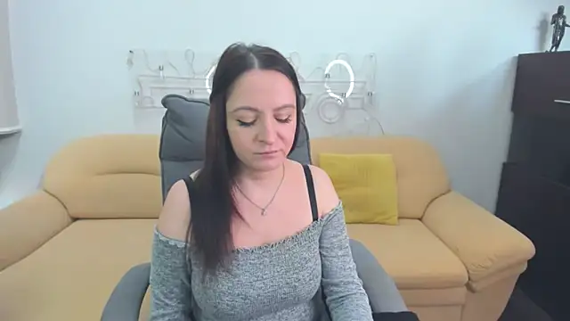 AngellLika élő XXX-chatje