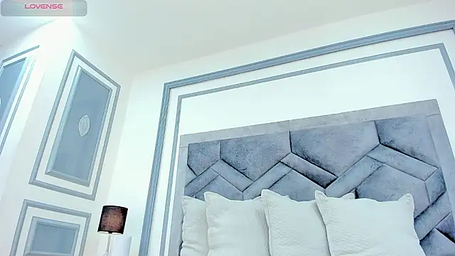 TahliaMoreau Chat XXX live