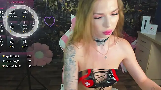 ArielSpell élő XXX-chatje