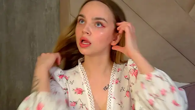 دردشة AnitaVenture الجنسية المباشرة