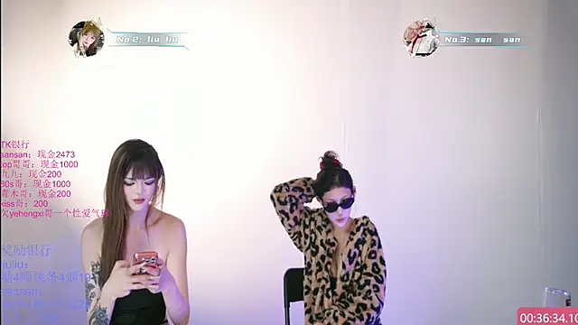 MHe-002's Webcam Show