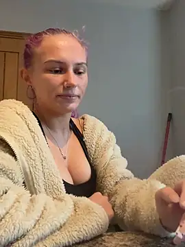 Milssweetx webkamerás műsora