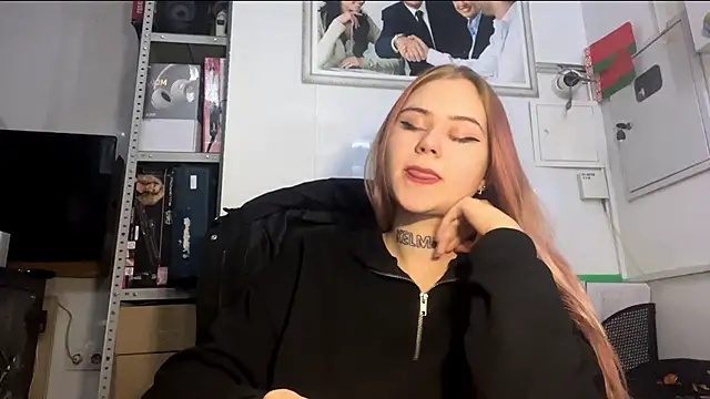 NeelyDalonzo Webcam show