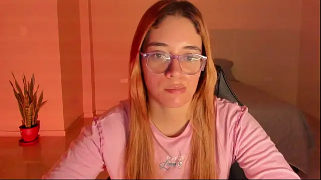 atenas_05_'s Live XXX Chat