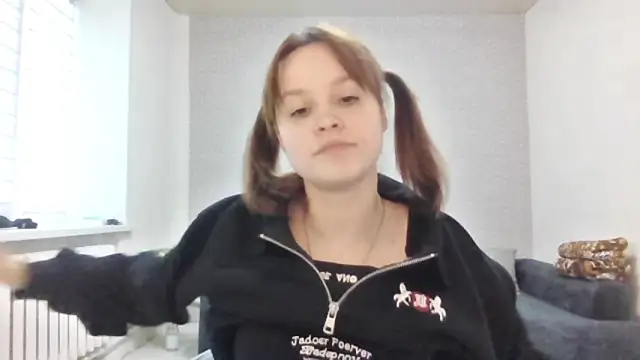 AmmymiaのライブXXXチャット