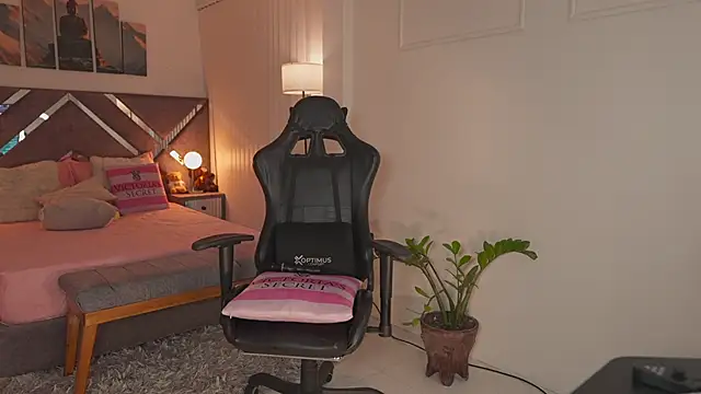 KateOwens Adlı Modelin Canlı XXX Sohbeti