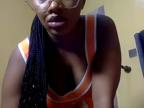 BOOTY_BANGERxxx Adlı Modelin Canlı XXX Sohbeti