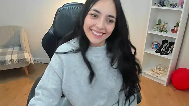 XXX chat uživo modela _BellaEvans_