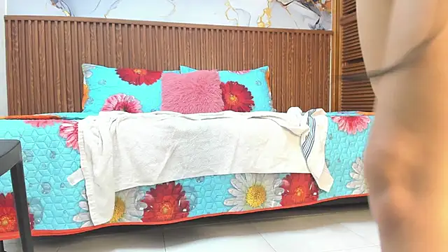 Holly_22 现场XXX聊天